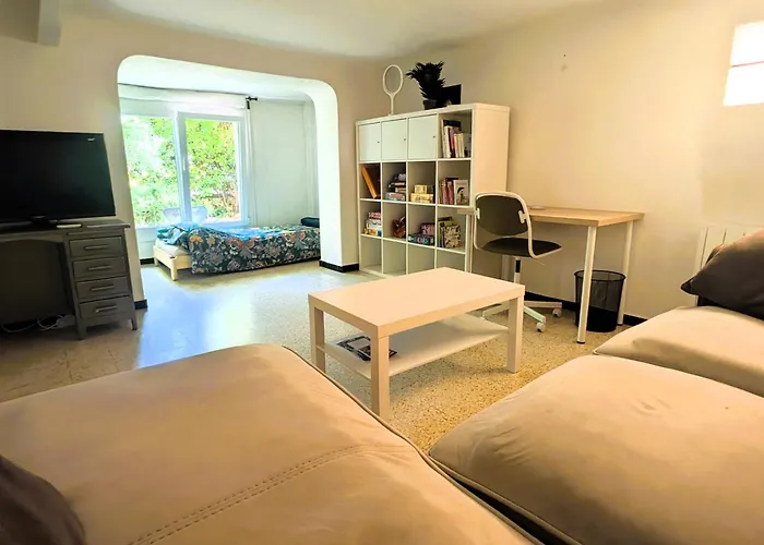T2 Proche Centre Et Plages Du Pradet Apartment